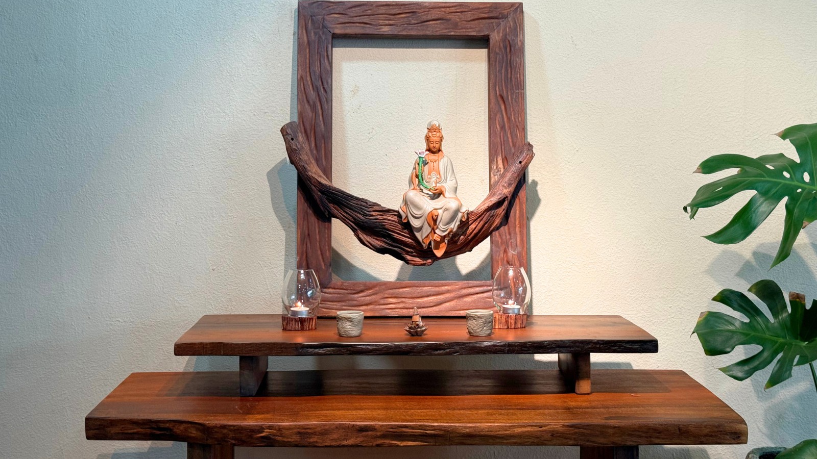 Kệ gỗ trang trí