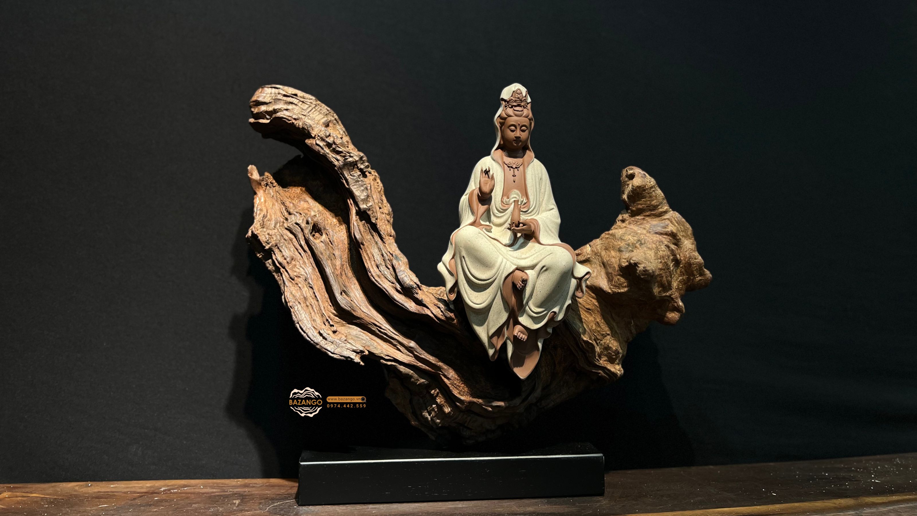Tượng phật quan âm cầm bình
