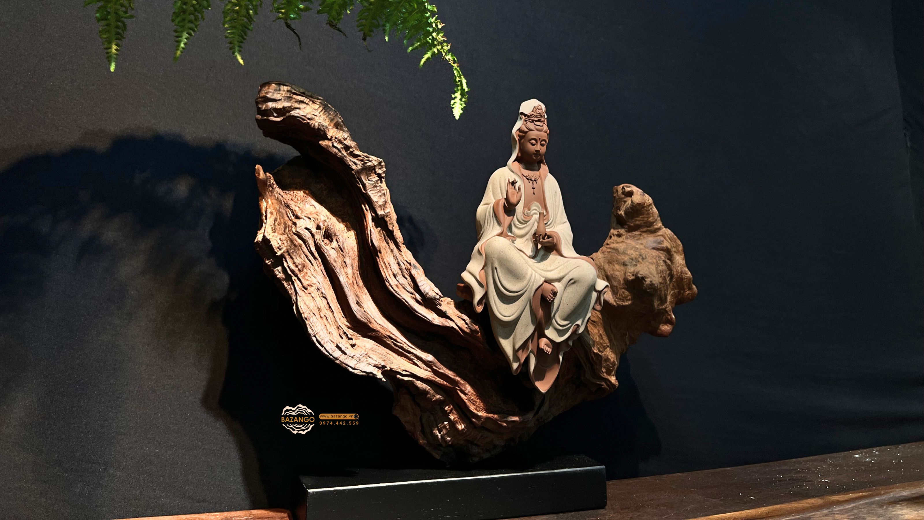 Tượng phật quan âm cầm bình