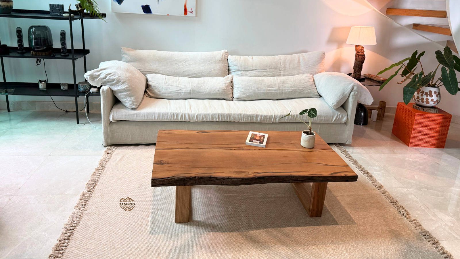 Bàn sofa gỗ kiểu Bắc Âu