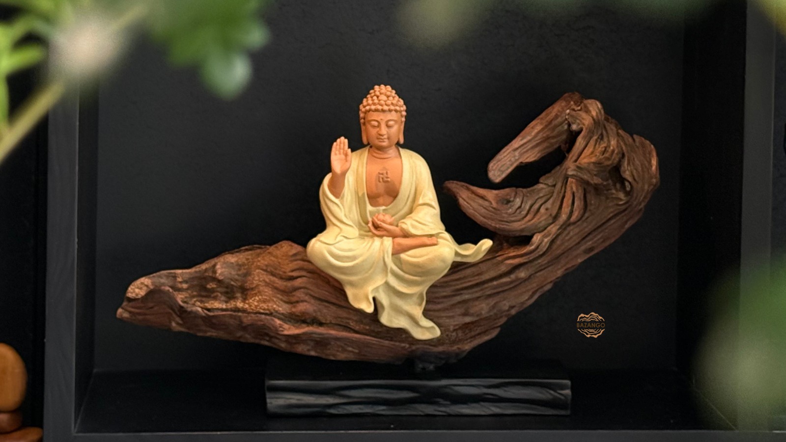 Tượng phật adiđà gỗ lũa