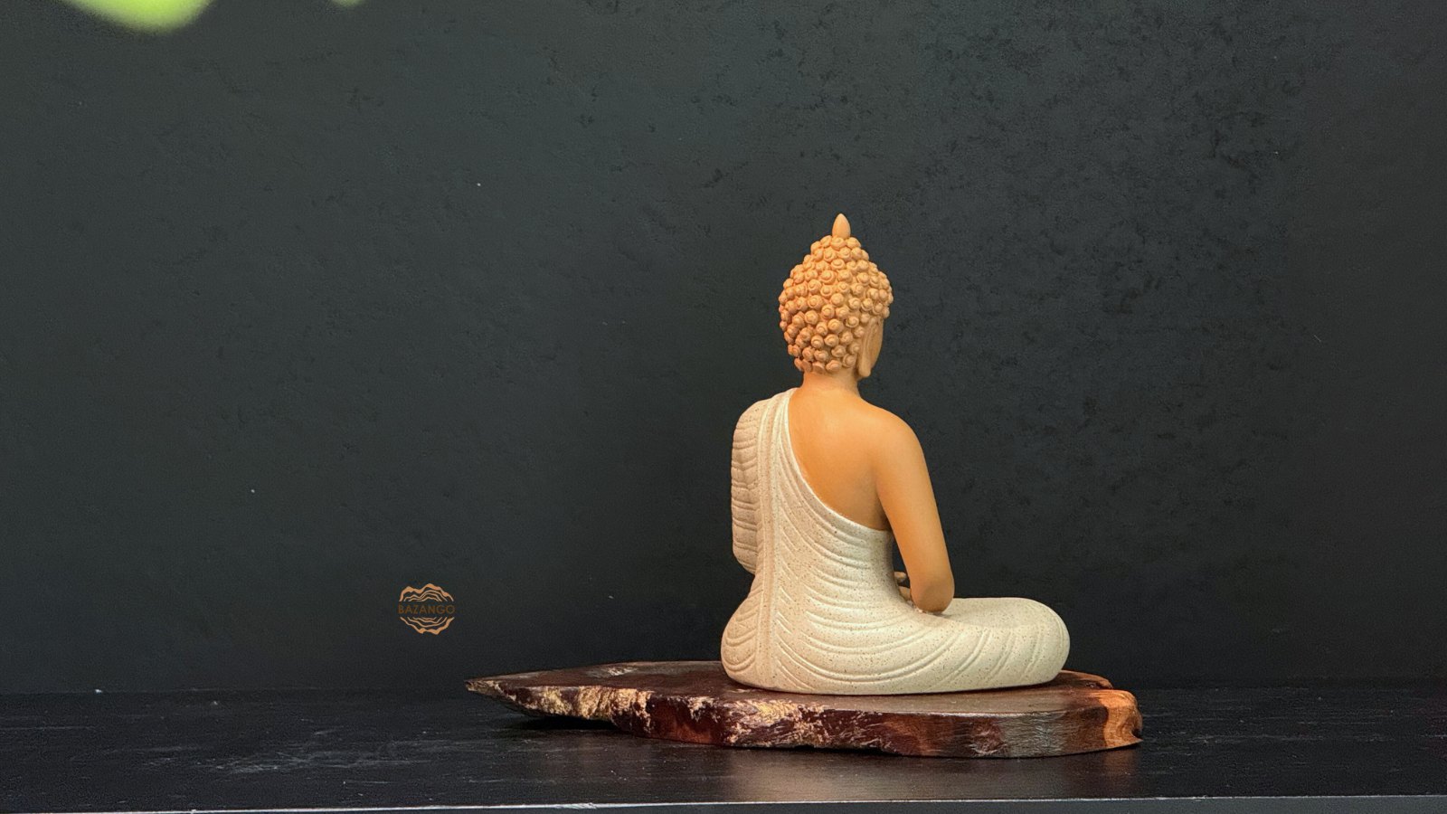Tượng phật gỗ lũa