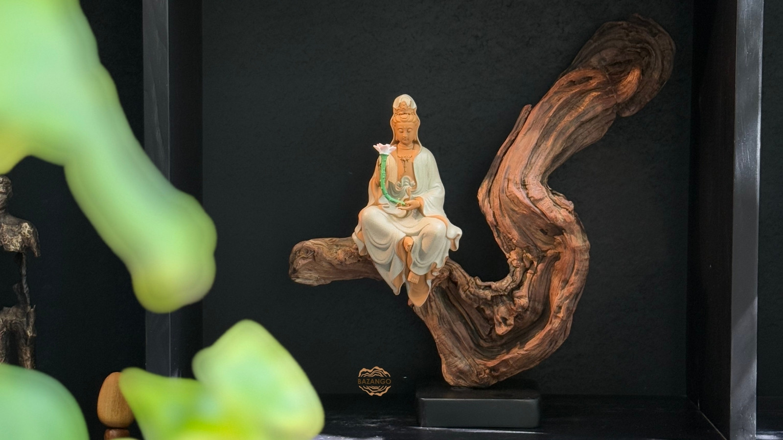 Tượng phật quan âm gỗ lũa