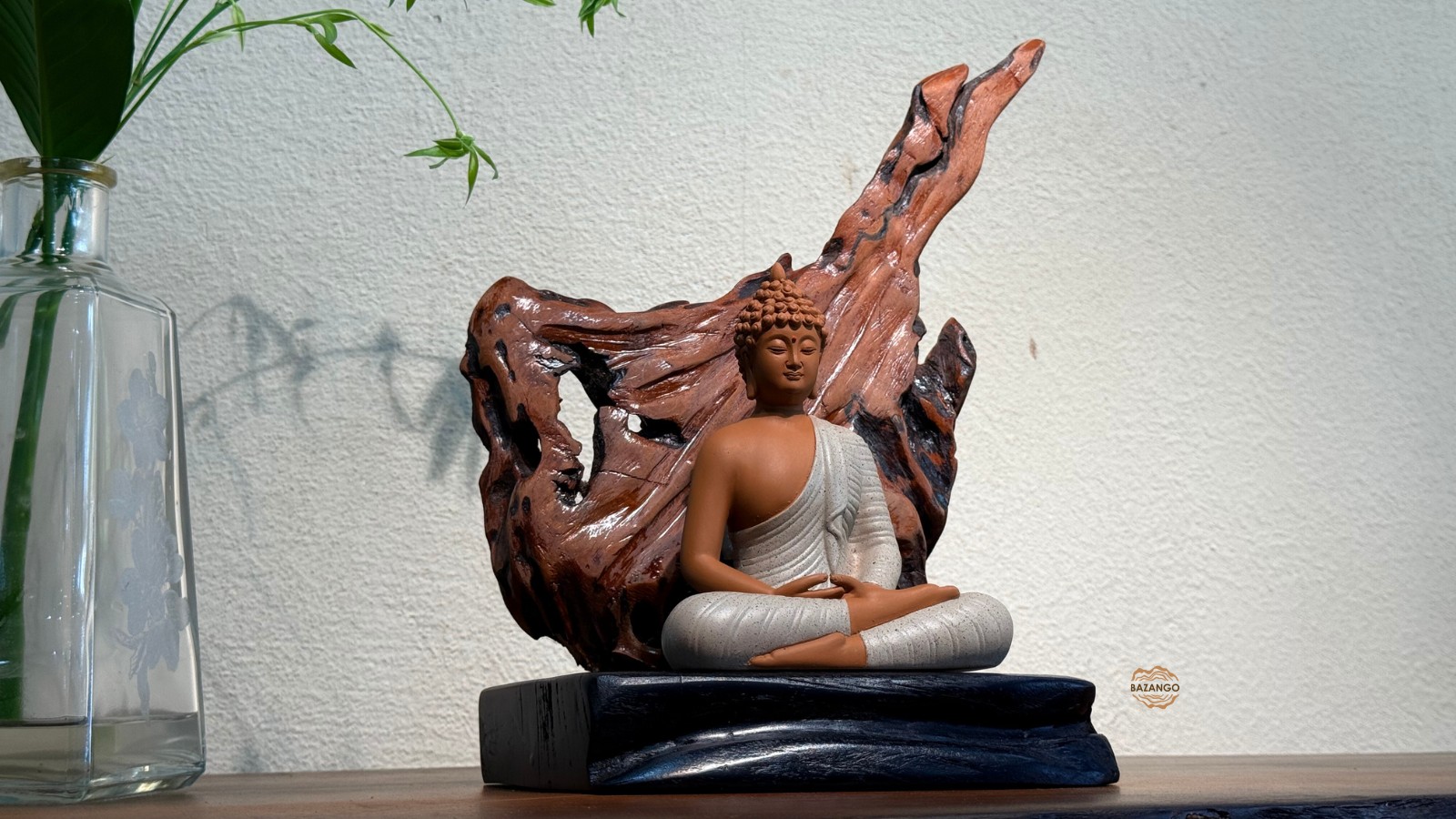 Tượng phật thích ca gỗ lũa