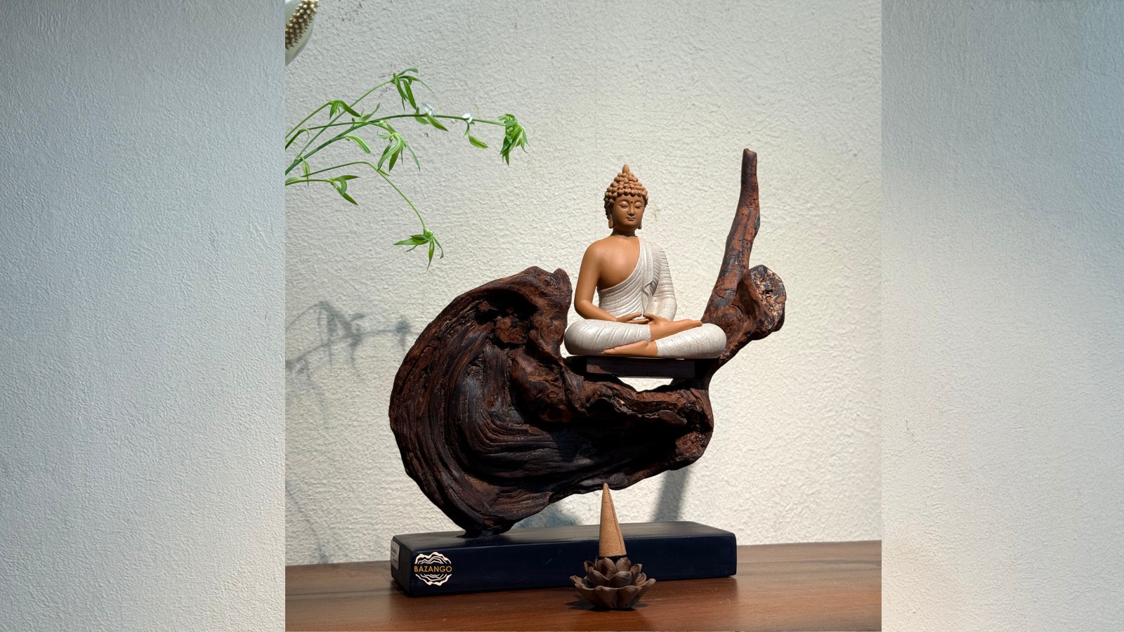 Tượng phật thích ca gỗ lũa