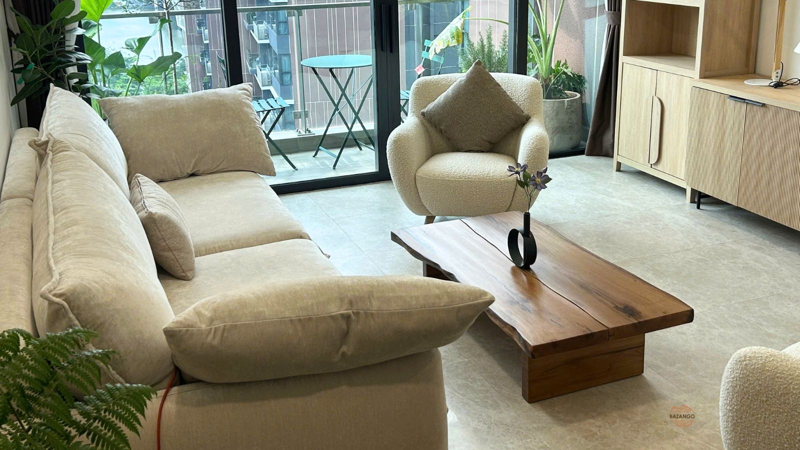 ban-sofa-go-thiet-ke-toi-gian